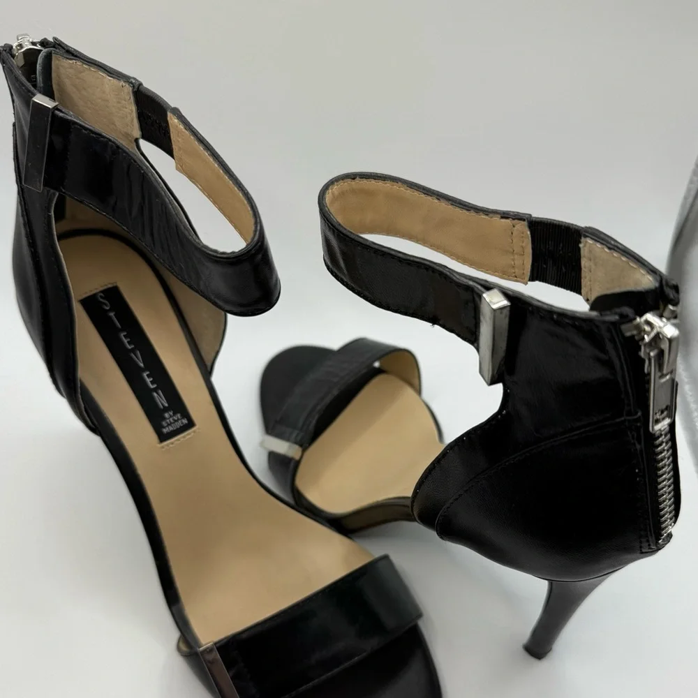 Steve Madden‎ Glossy Black Ankle Strap Heels